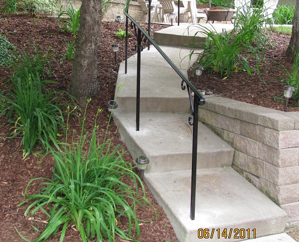 molded top hand rail with decorative castings